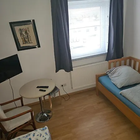 C & R Leuci Zimmervermietung ハノーファー