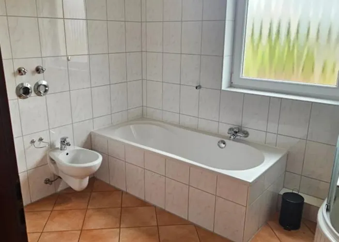 C & R Leuci Zimmervermietung Guest house