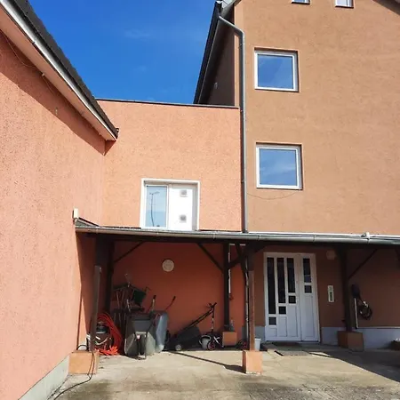 C & R Leuci Zimmervermietung Hanóver